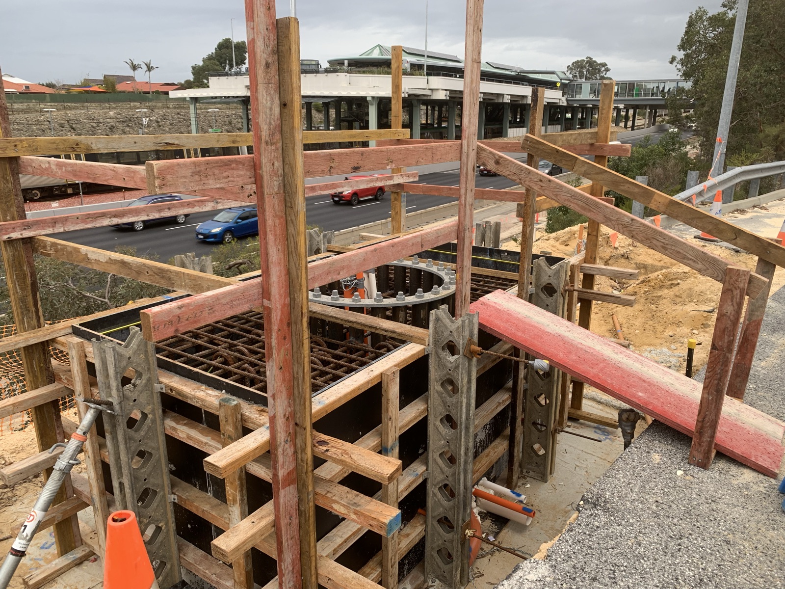 Formwork and reinforcement construction above the Mitchell Freeway carriageway
